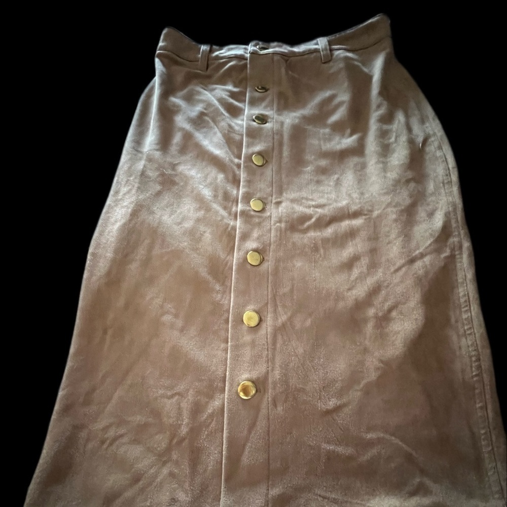 Olivaceous Cream colored Faux Suede Button Front Midi Skirt Size M
